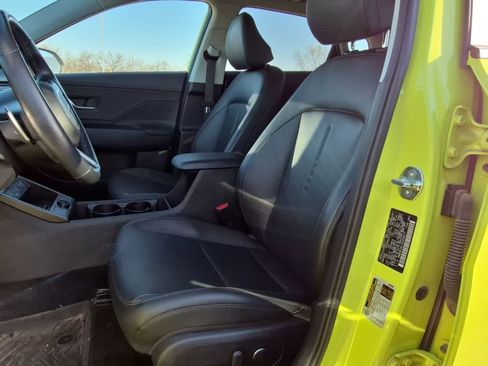 Used 2025 Hyundai Kona Limited image 10