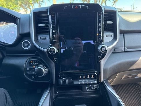 Used 2022 RAM 1500 Big Horn AWD/4WD image 8