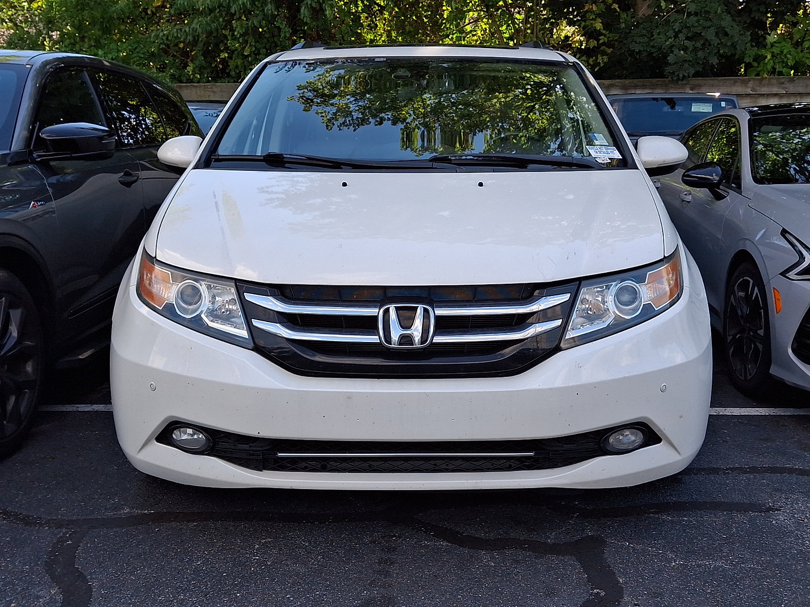 Used 2014 Honda Odyssey Touring image 2