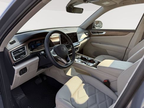 New 2026 Volkswagen Atlas SE image 9