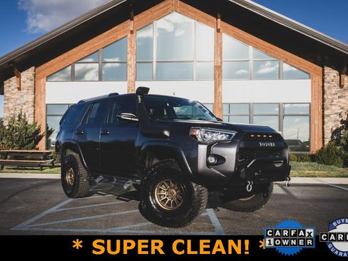 Used 2022 Toyota 4Runner SR5 Premium image 1