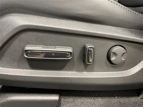 New 2025 Honda Pilot Touring image 14