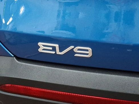 Used 2024 Kia EV9 Wind image 29