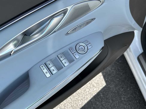 New 2026 Genesis GV70 2.5T Advanced image 15