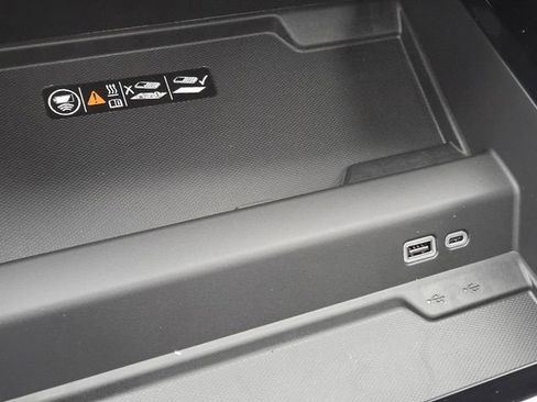 New 2026 Chevrolet Suburban High Country AWD/4WD image 9