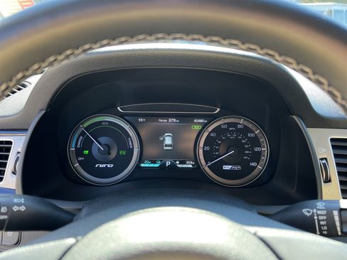 Used 2019 Kia Niro EX Premium w/ Sunroof Package image 27