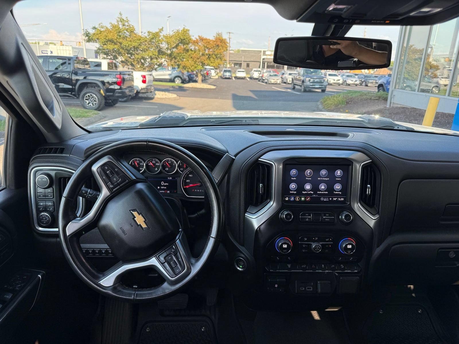 Used 2023 Chevrolet Silverado 2500 LTZ w/ Gooseneck/5TH Wheel Package AWD/4WD image 4