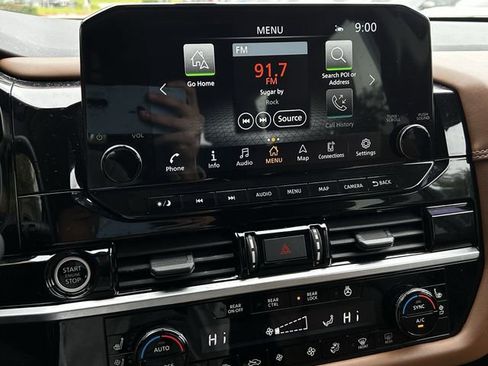 Used 2022 Nissan Pathfinder Platinum w/ Cargo Package FWD image 19