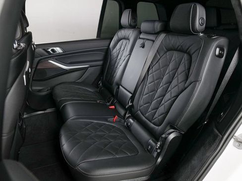 Used 2026 BMW X7 xDrive40i w/ M Sport Package AWD/4WD image 13