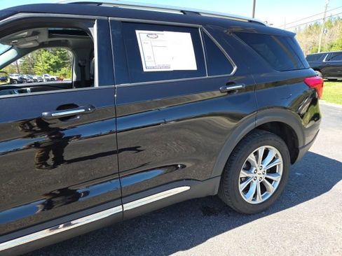 Used 2021 Ford Explorer Limited w/ Equipment Group 301A AWD/4WD image 37