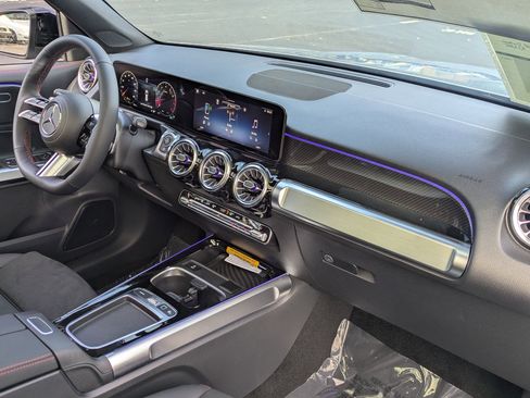 New 2026 Mercedes-Benz GLB 250 image 34