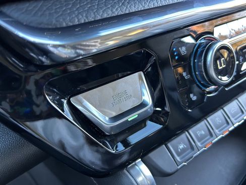 Used 2024 GMC Sierra 1500 Denali w/ Technology Package image 36