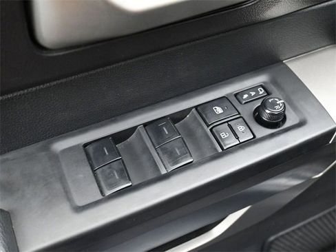 Used 2022 Toyota Tundra SR5 w/ SR5 Convenience Package image 14