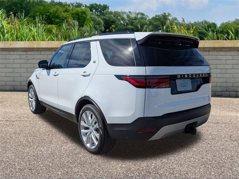 New 2026 Land Rover Discovery S image 6