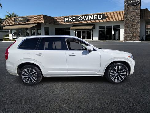 Used 2022 Volvo XC90 T5 Momentum image 8