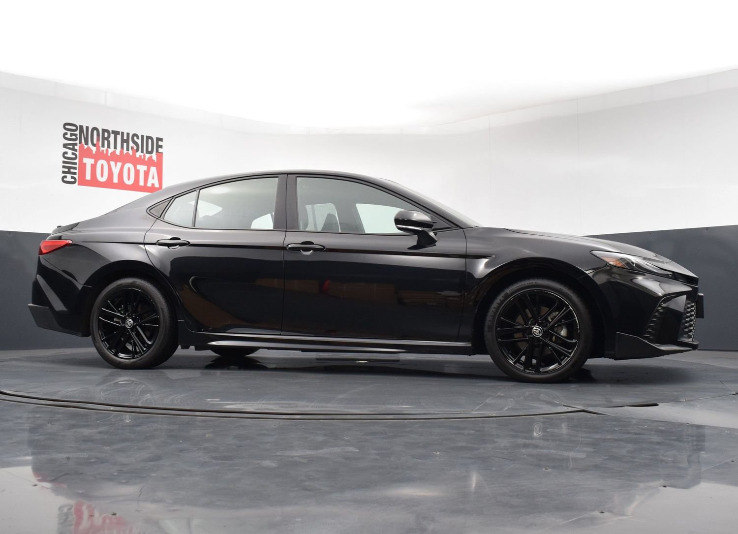 Used 2025 Toyota Camry SE FWD image 28