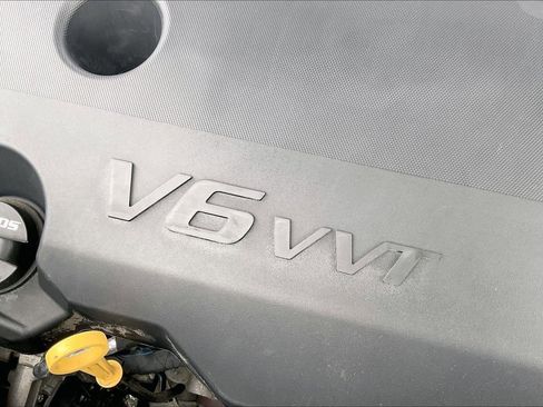 Used 2018 Chevrolet Traverse LT FWD image 33