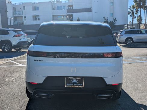 New 2026 Land Rover Range Rover Sport SE image 8