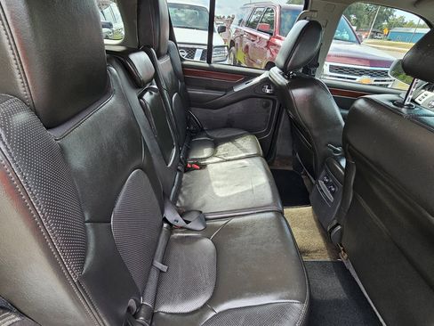 Used 2012 Nissan Pathfinder LE image 15