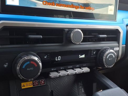 Used 2024 Toyota Tacoma TRD Off-Road w/ TRD Off Road Upgrade Package AWD/4WD image 15