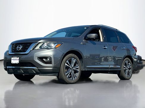 Used 2018 Nissan Pathfinder Platinum image 12