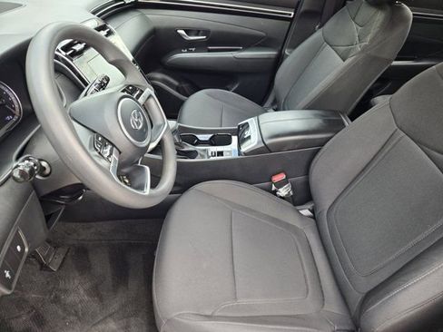 Certified 2023 Hyundai Tucson SE FWD image 12