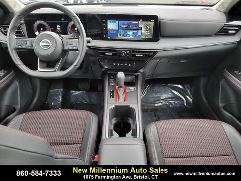 Used 2025 Nissan Kicks SR image 12