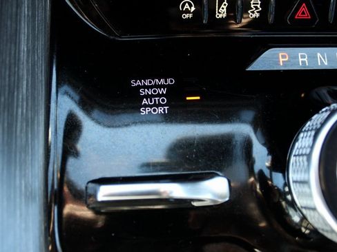 Used 2024 Jeep Wagoneer Series II image 15