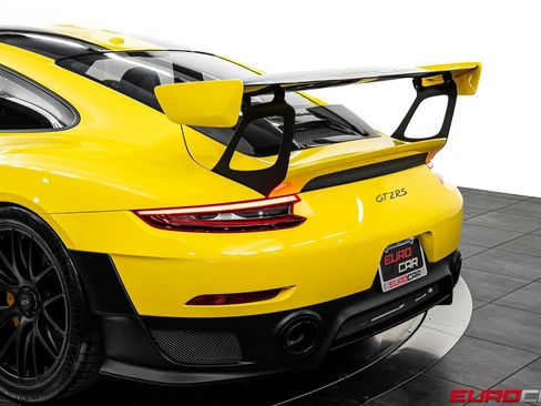 Used 2019 Porsche 911 GT2 RS RWD image 24