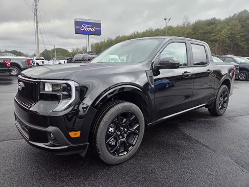 New 2026 Ford Maverick Lobo image 2