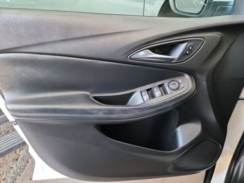 Used 2021 Buick Encore GX Select FWD image 11