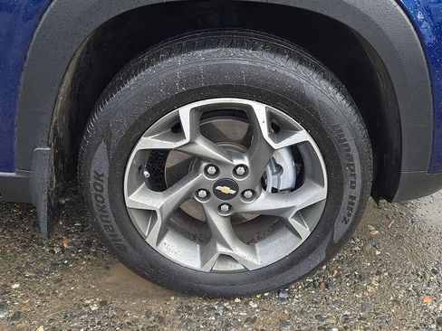 Used 2024 Chevrolet Trax LT image 9