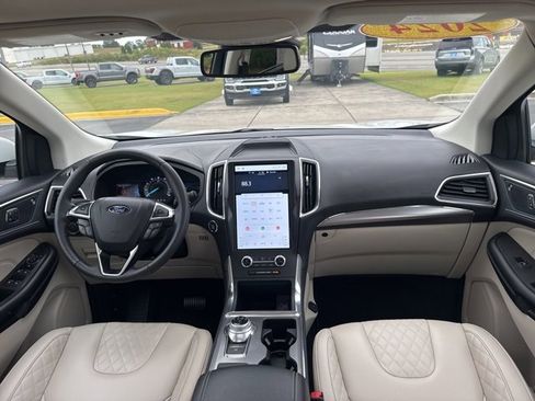 Used 2024 Ford Edge Titanium image 14