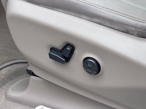 Used 2018 Chrysler Pacifica Touring Plus image 6