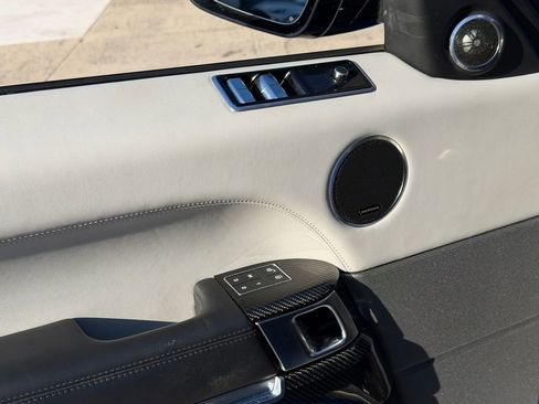Used 2019 Land Rover Range Rover Sport SVR image 12