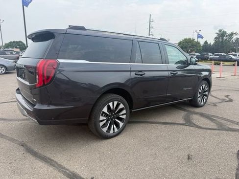 Certified 2025 Ford Expedition Max Platinum w/ Driver's Package AWD/4WD image 11