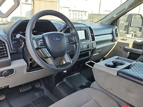 Used 2019 Ford F250 XLT w/ Snow Plow Prep Package AWD/4WD image 17
