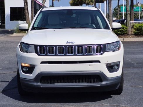 Used 2019 Jeep Compass Latitude FWD image 2