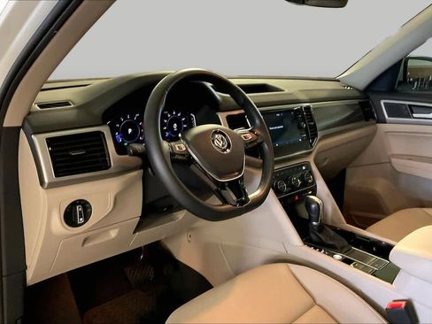 Used 2019 Volkswagen Atlas SEL FWD image 16