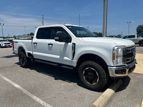 Used 2025 Ford F250 XLT w/ Tremor Off-Road Package AWD/4WD image 4
