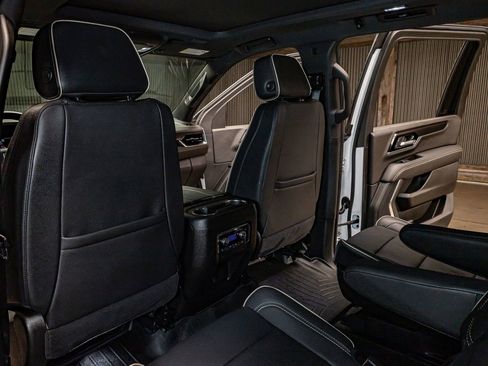 Used 2025 GMC Yukon XL Elevation w/ Technology Package image 21