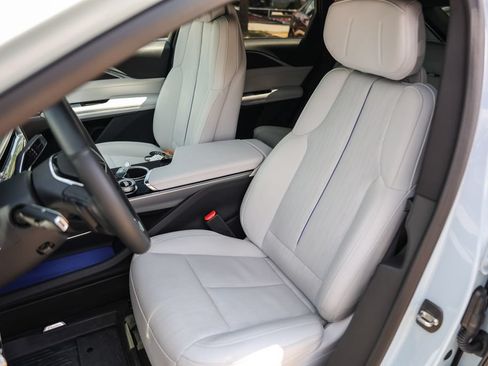 Certified 2024 Cadillac Lyriq Sport w/ LPO, Floor Liner Package AWD/4WD image 7