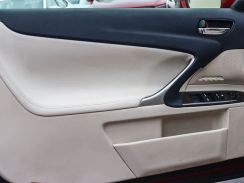 Used 2010 Lexus IS 350C image 19