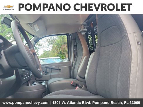 Used 2024 GMC Savana 2500 w/ Driver Convenience Package image 17
