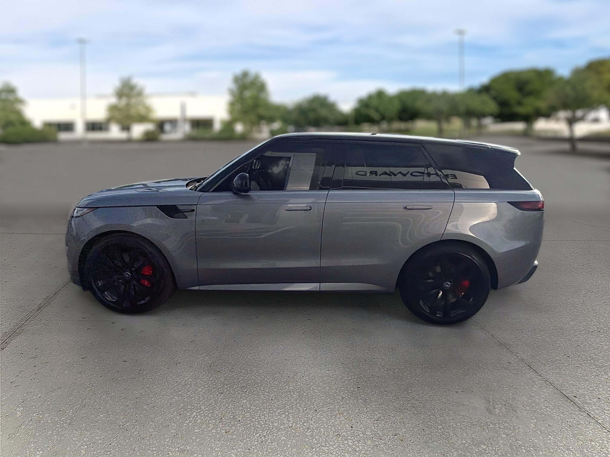 Used 2025 Land Rover Range Rover Sport Dynamic SE AWD/4WD image 4