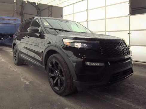 Used 2022 Ford Explorer ST w/ Equipment Group 401A image 4