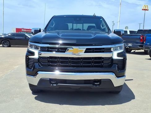 Used 2023 Chevrolet Silverado 1500 LT w/ Safety Package AWD/4WD image 2