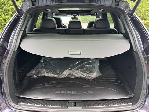 Used 2017 Porsche Cayenne Platinum Edition w/ Premium Package (PJV) image 26