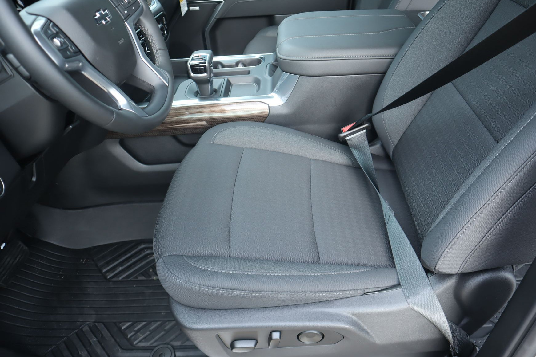 New 2026 Chevrolet Silverado 1500 RST AWD/4WD image 13