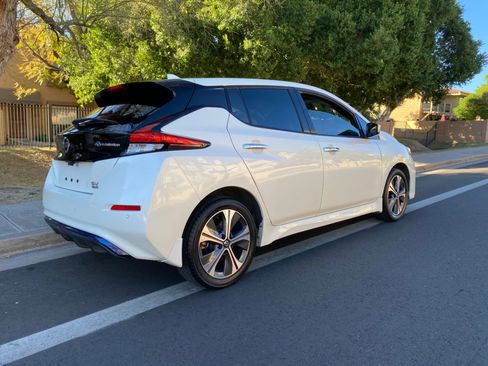 Used 2021 Nissan Leaf SV Plus image 9